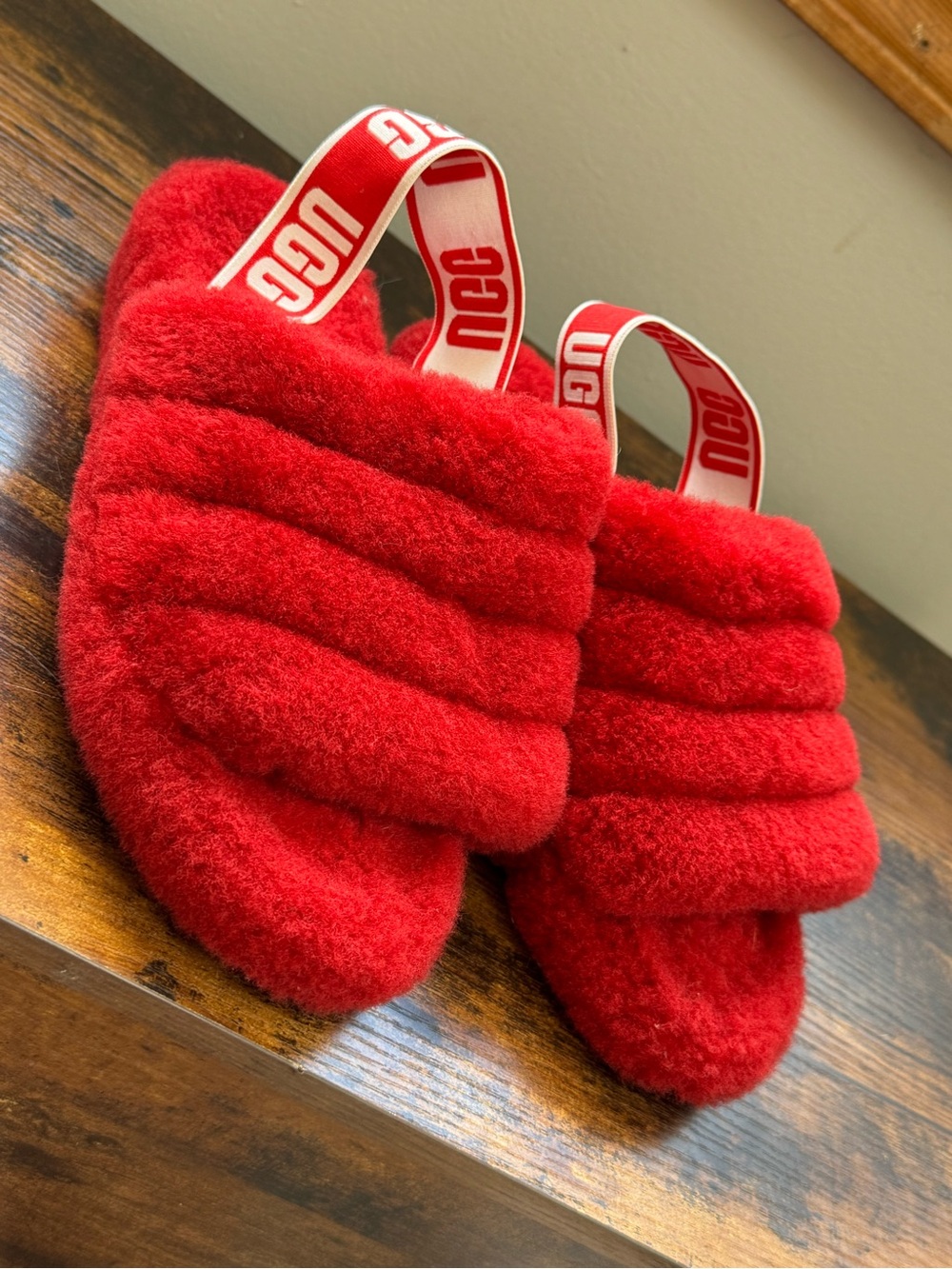 UGG Fluff Yeah Red Sheepskin Slides Sandals 9